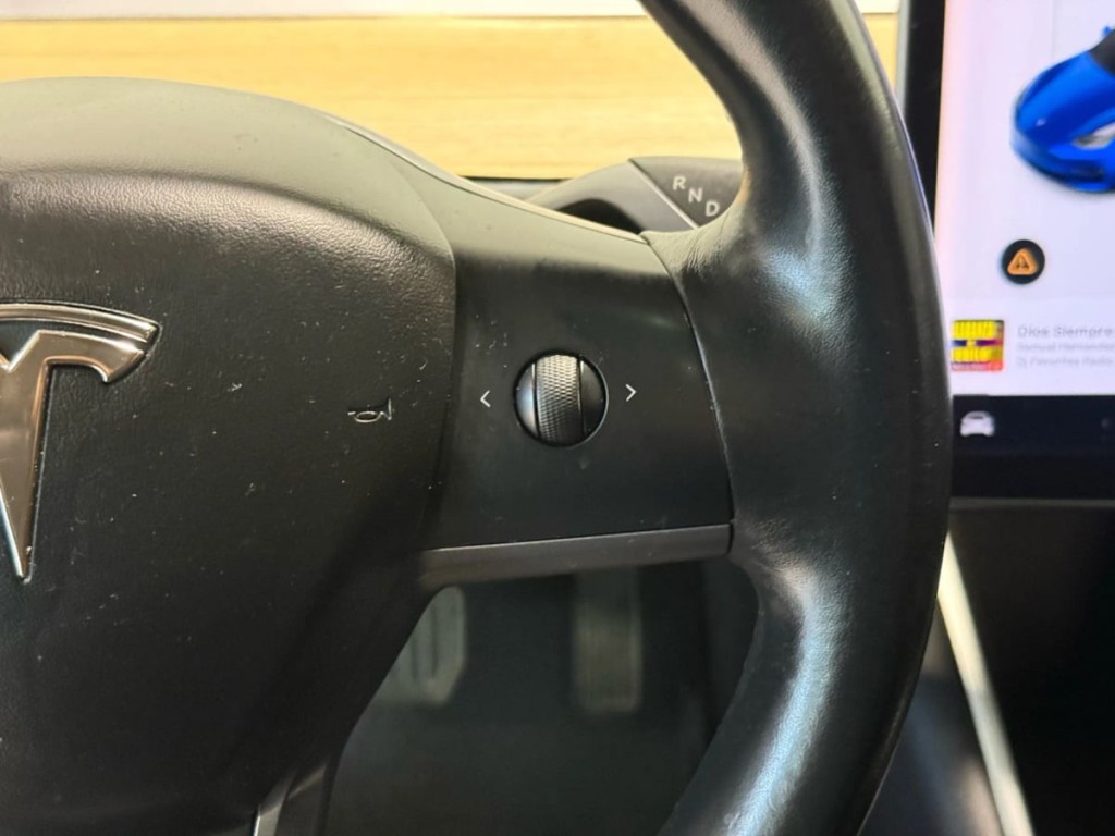 2018 Tesla Model 3 Image 18