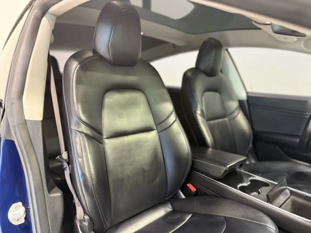 2018 Tesla Model 3 Image 24