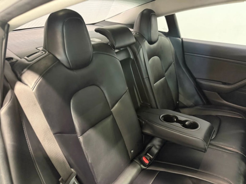 2018 Tesla Model 3 Image 26