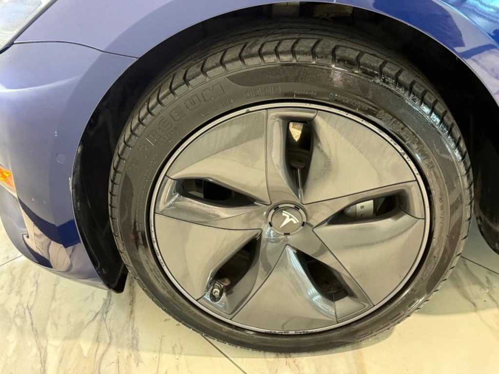 2018 Tesla Model 3 Image 28