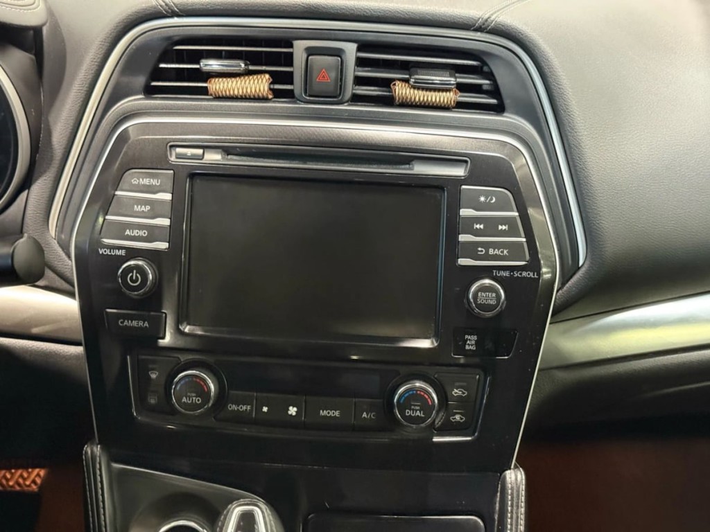2021 Nissan Maxima Image 15