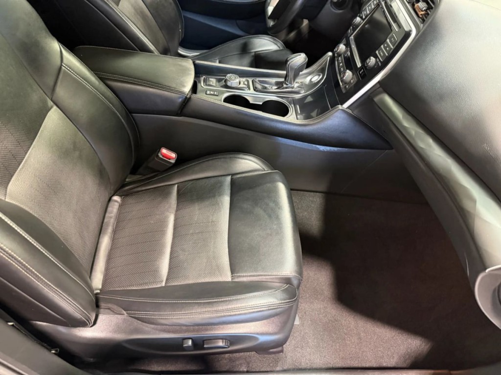 2021 Nissan Maxima Image 28