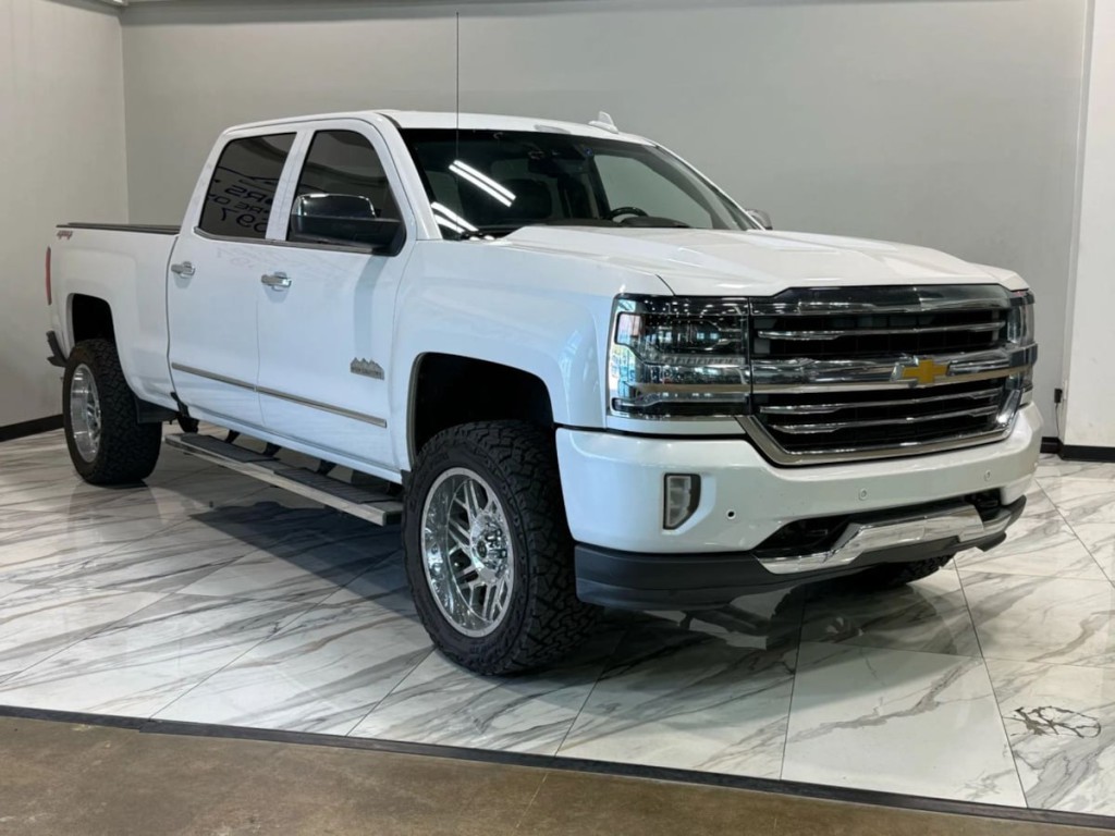 2018 Chevrolet Silverado 1500 Image 3
