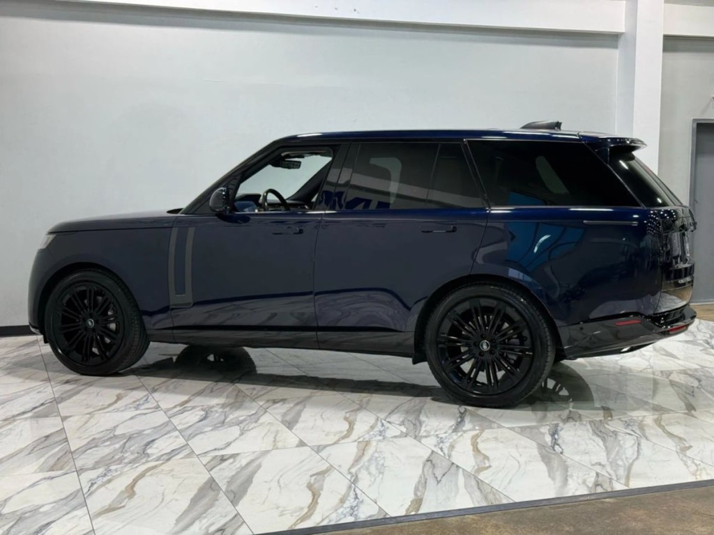 2023 Land Rover Range Rover Image 9