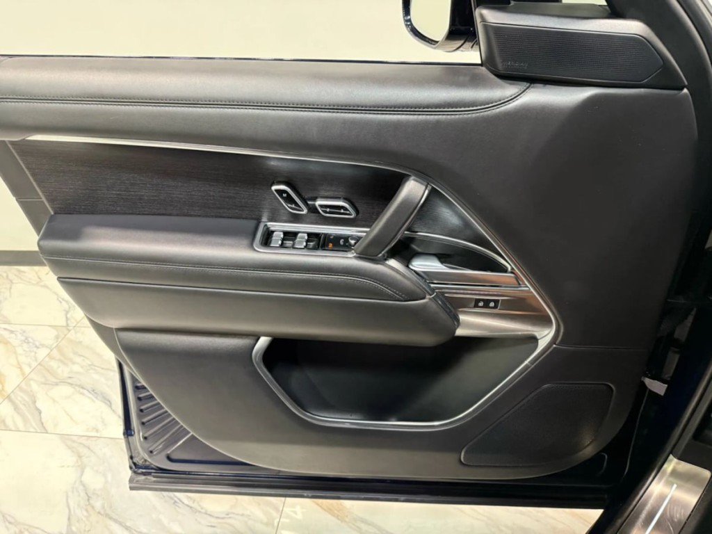 2023 Land Rover Range Rover Image 11