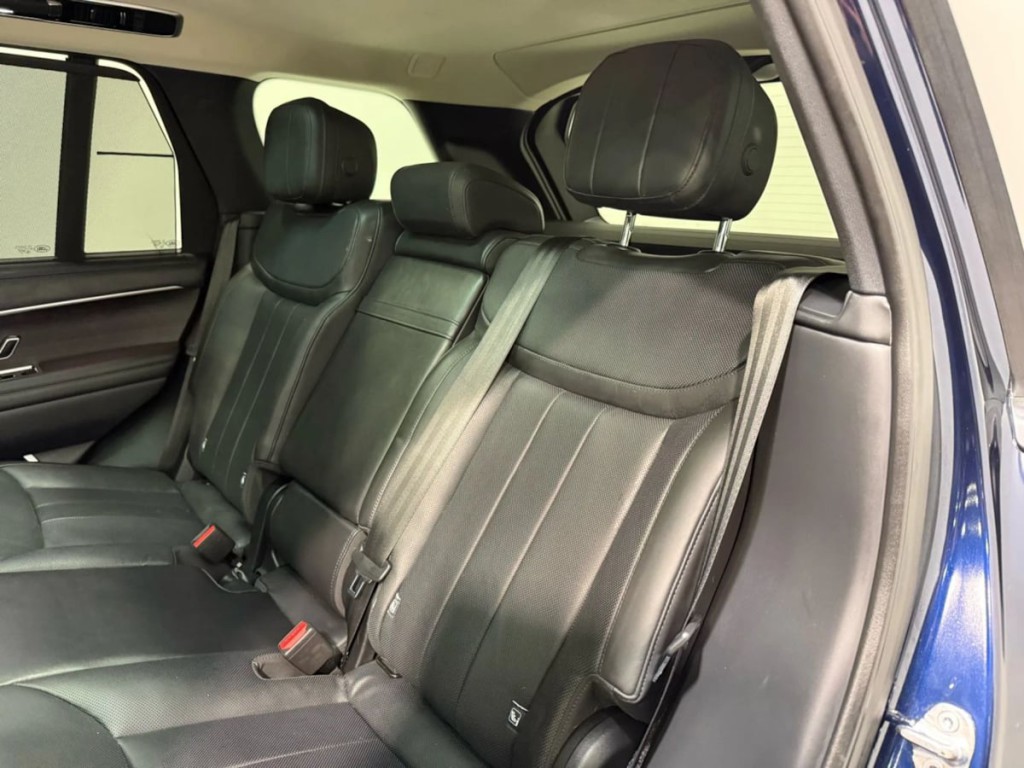 2023 Land Rover Range Rover Image 25