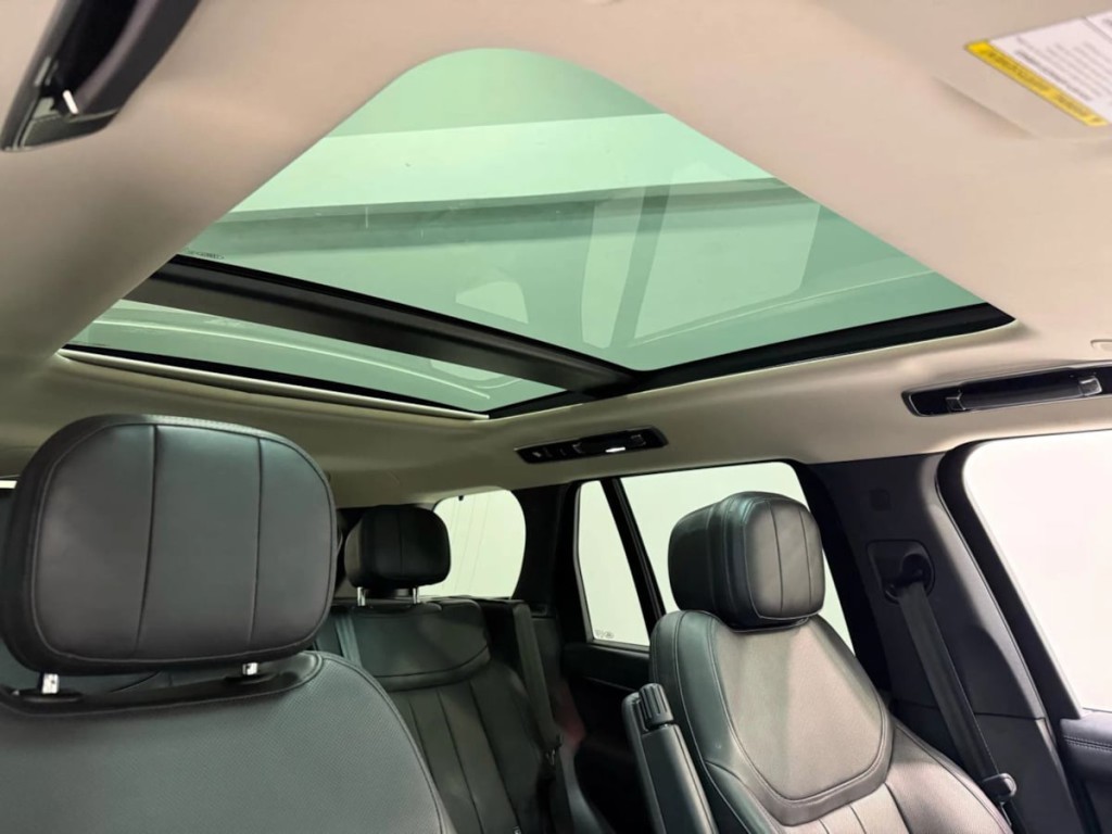 2023 Land Rover Range Rover Image 30