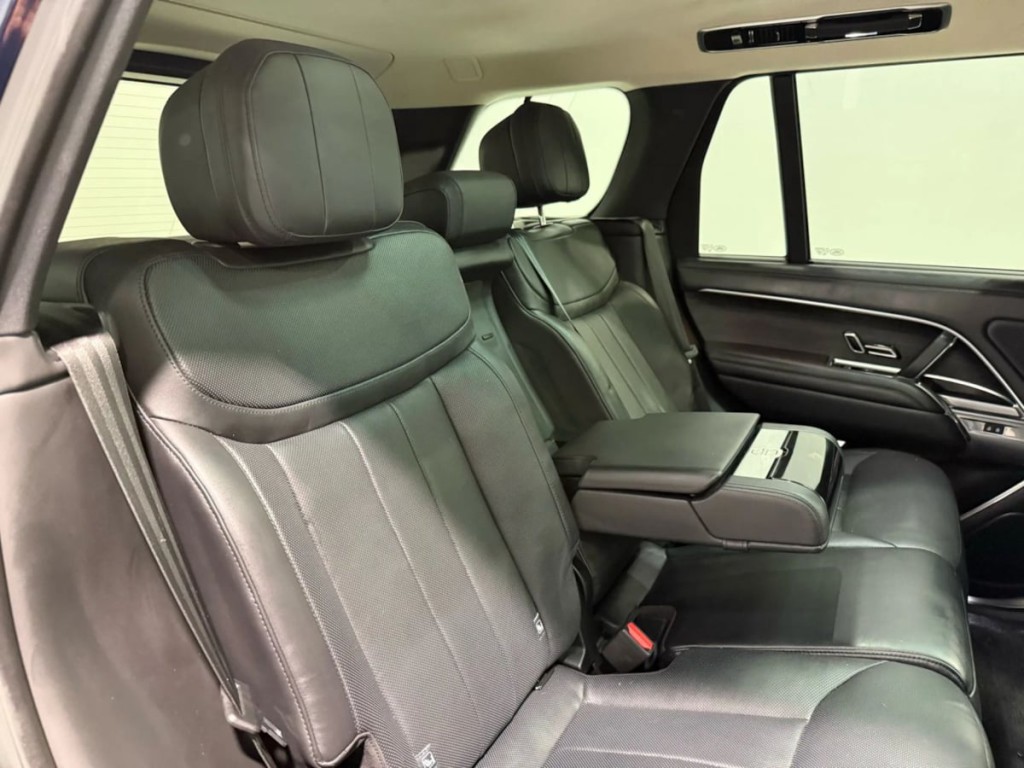 2023 Land Rover Range Rover Image 31