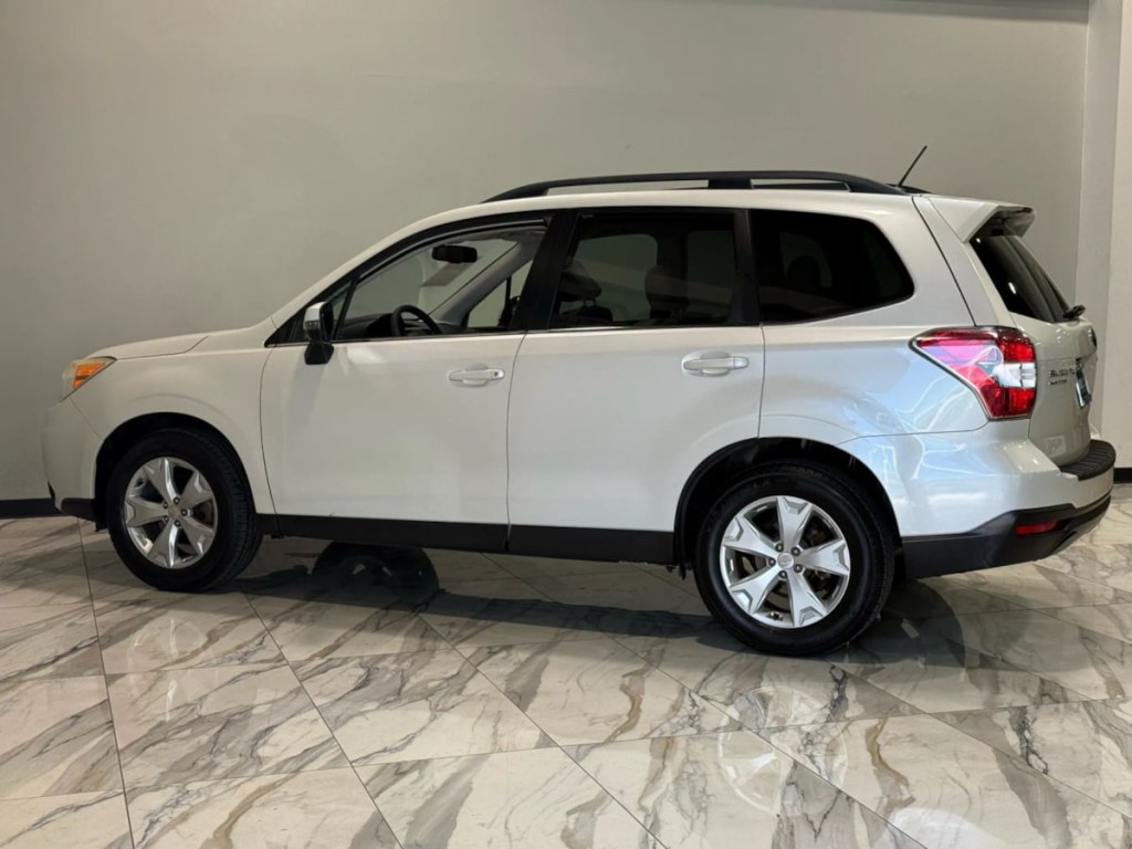2014 Subaru Forester Image 9