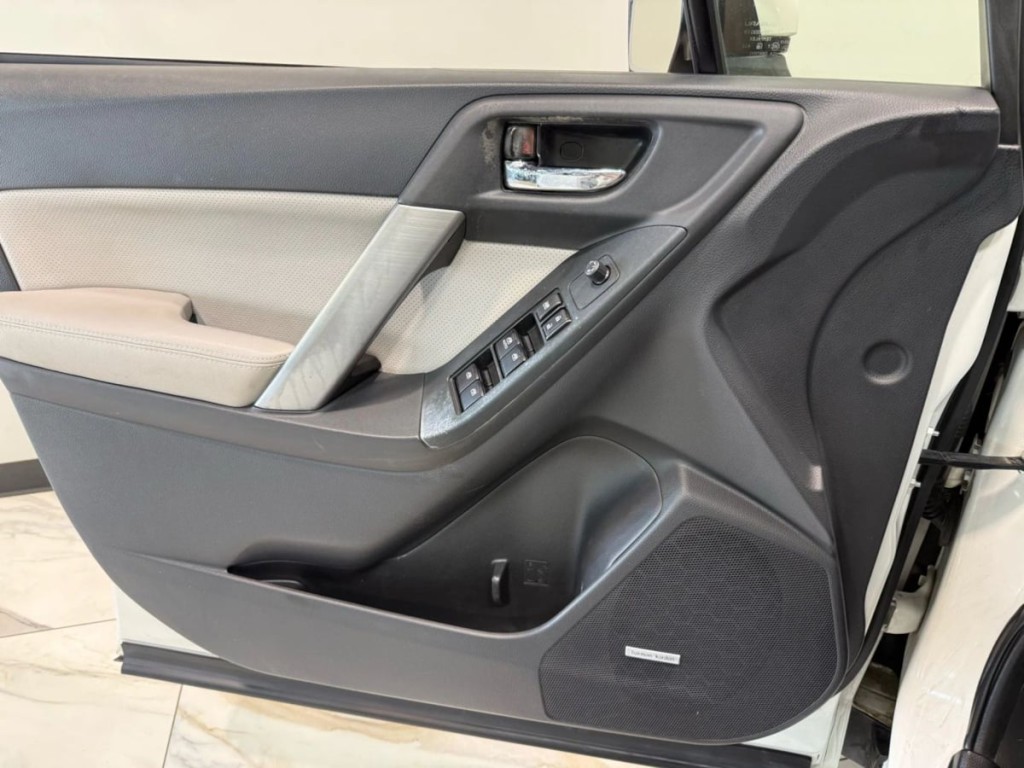 2014 Subaru Forester Image 12