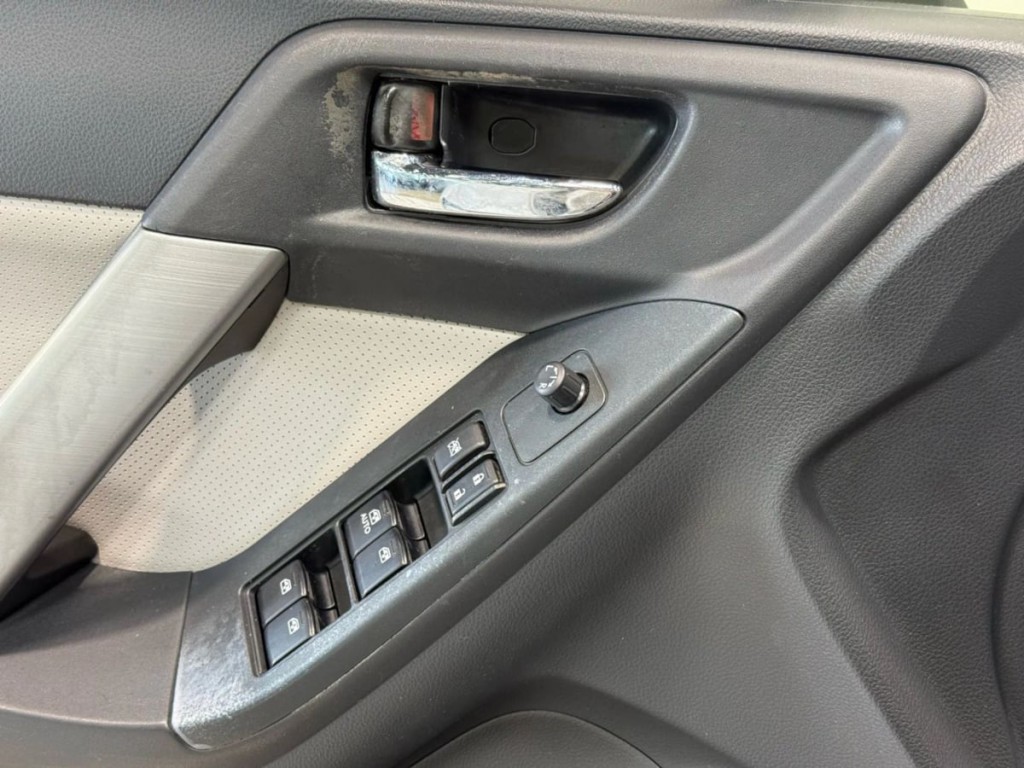 2014 Subaru Forester Image 13