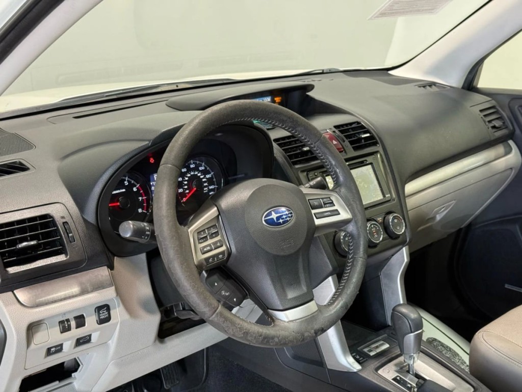 2014 Subaru Forester Image 14