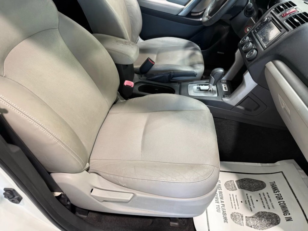 2014 Subaru Forester Image 30