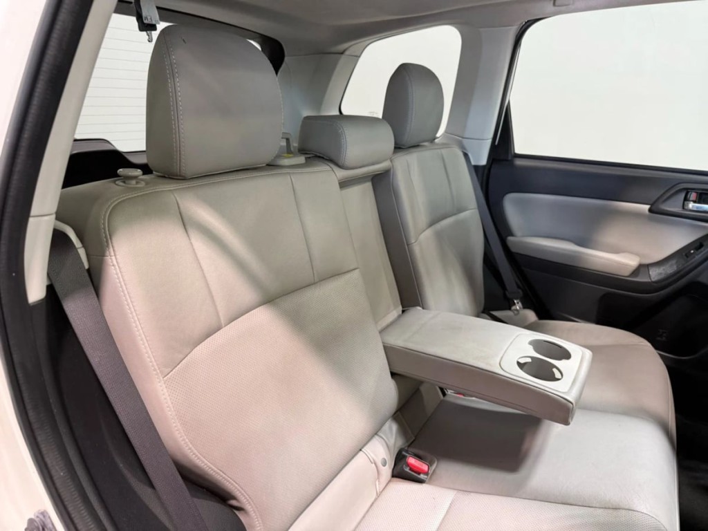 2014 Subaru Forester Image 32
