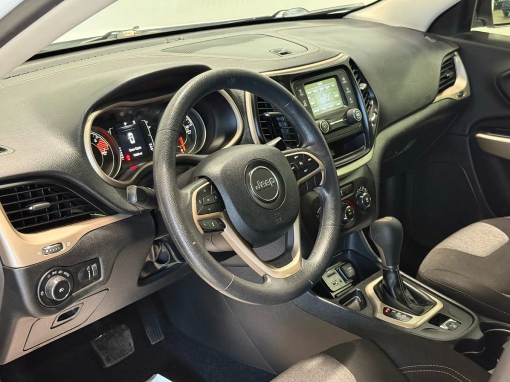 2018 Jeep Cherokee Image 12