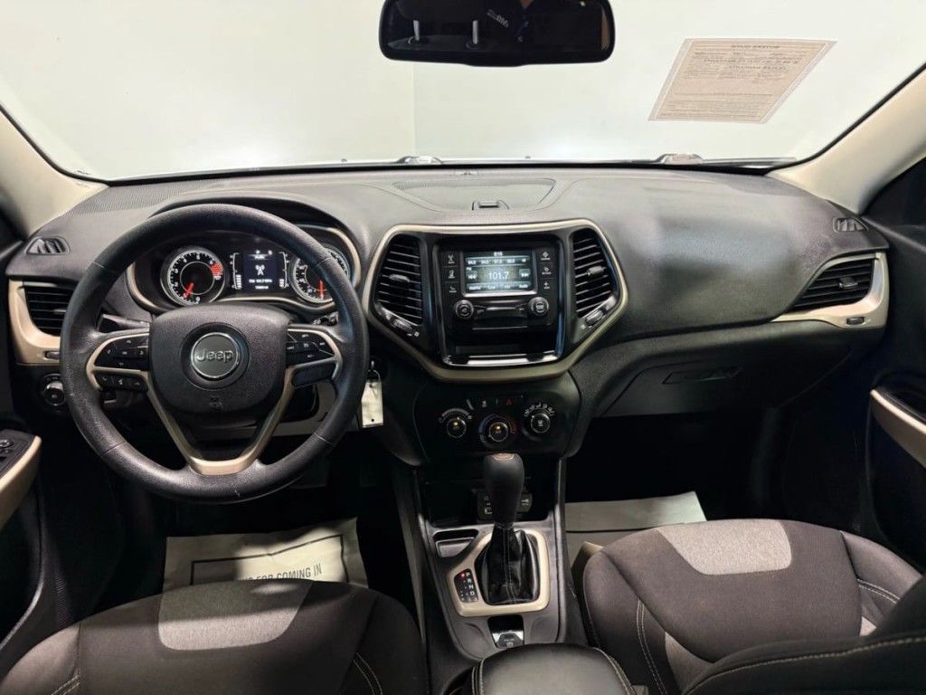 2018 Jeep Cherokee Image 13