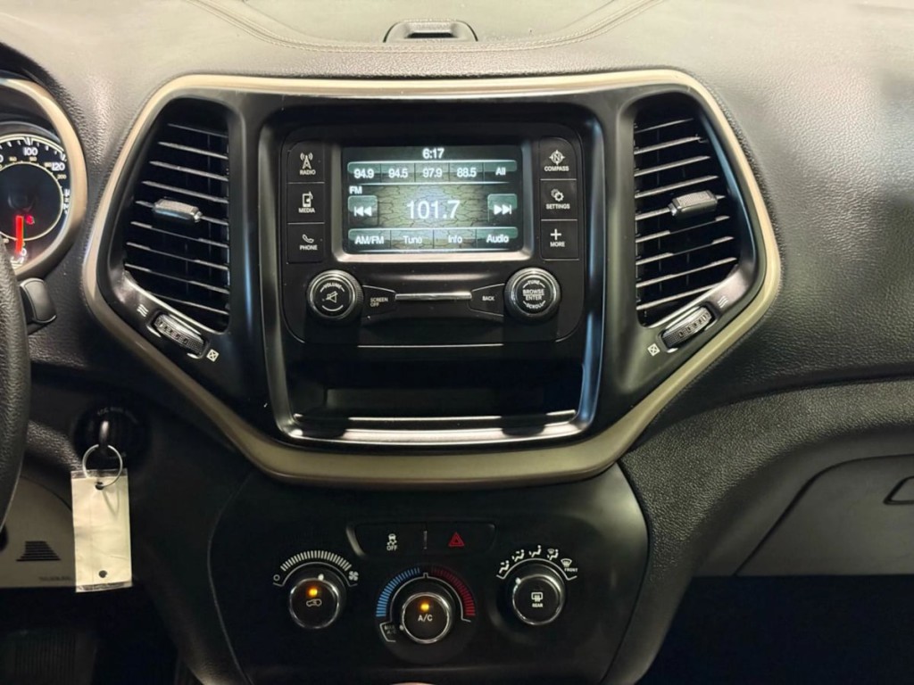 2018 Jeep Cherokee Image 20