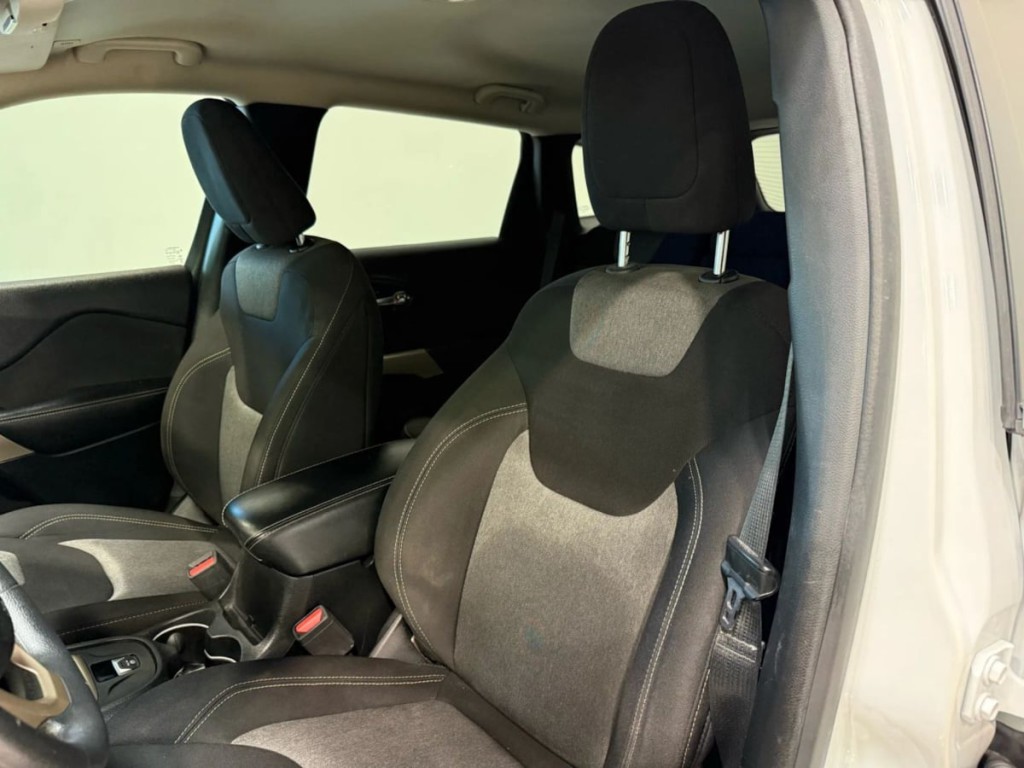 2018 Jeep Cherokee Image 22