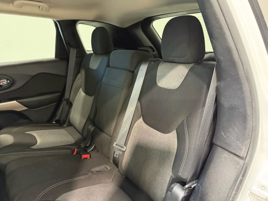 2018 Jeep Cherokee Image 24