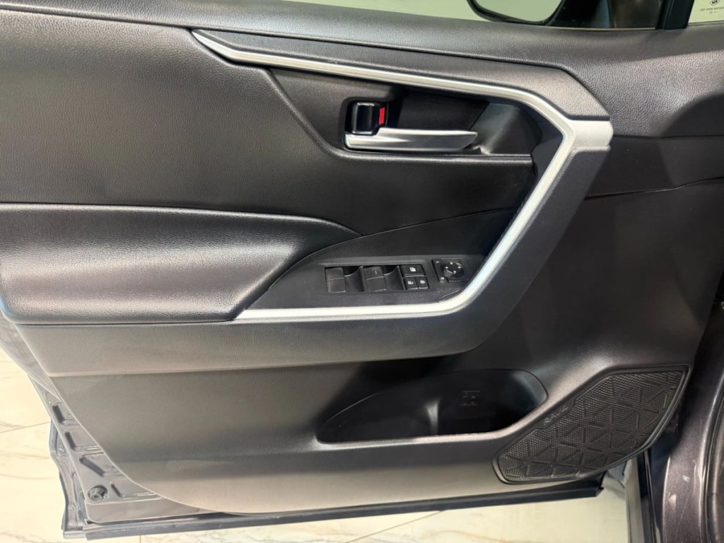 2021 Toyota Rav4 Image 10