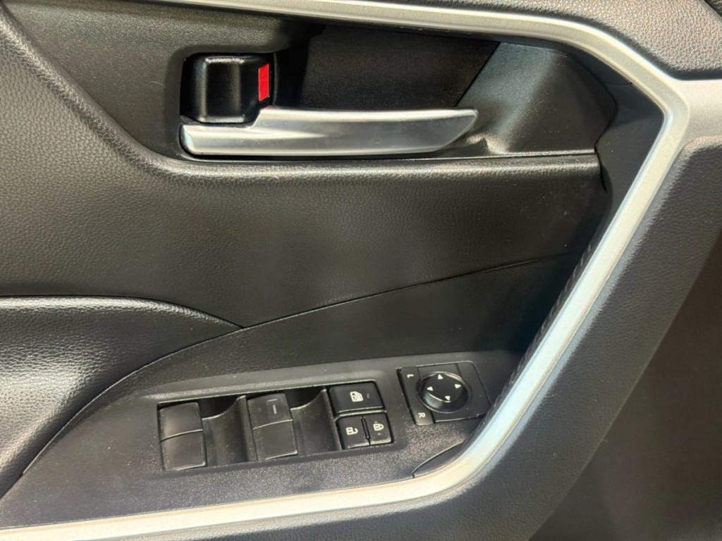 2021 Toyota Rav4 Image 11
