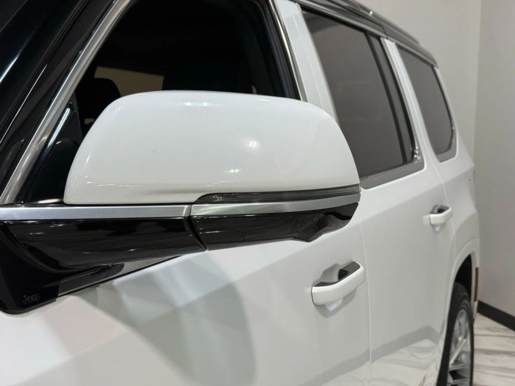 2022 Jeep Grand Cherokee Image 10