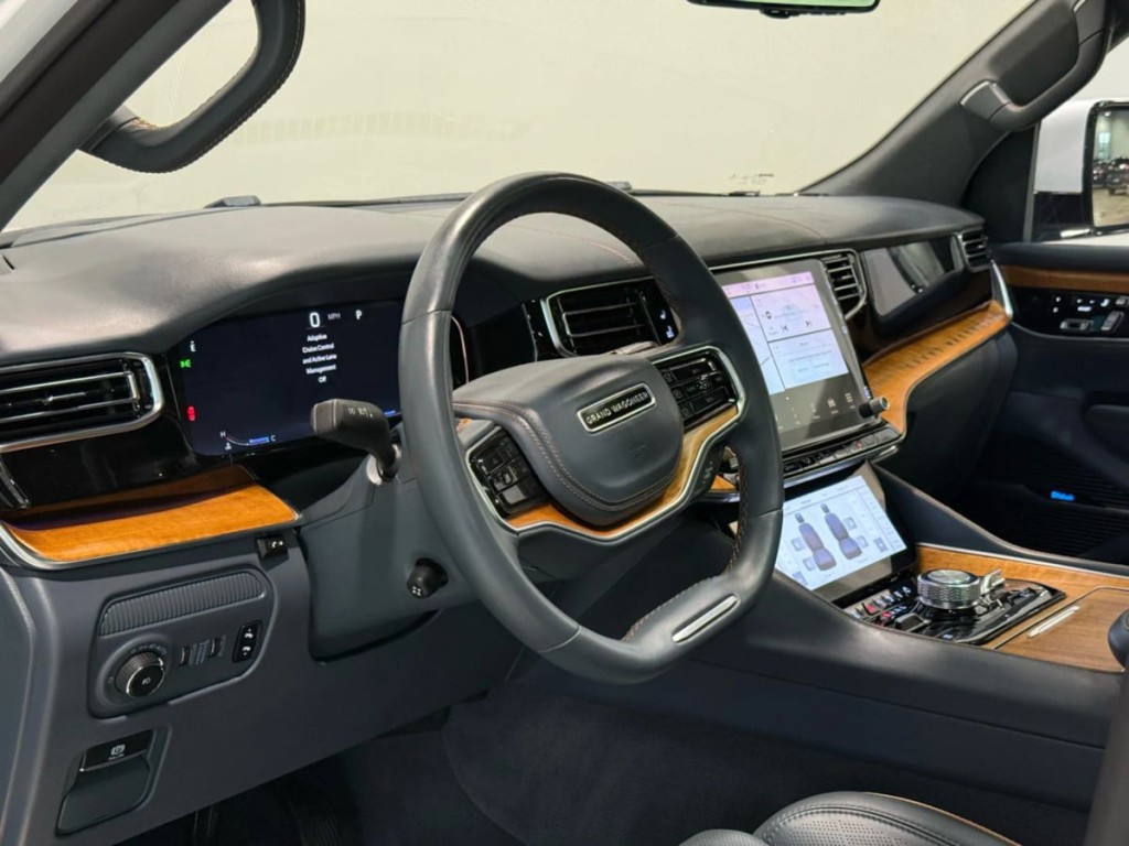 2022 Jeep Grand Cherokee Image 14