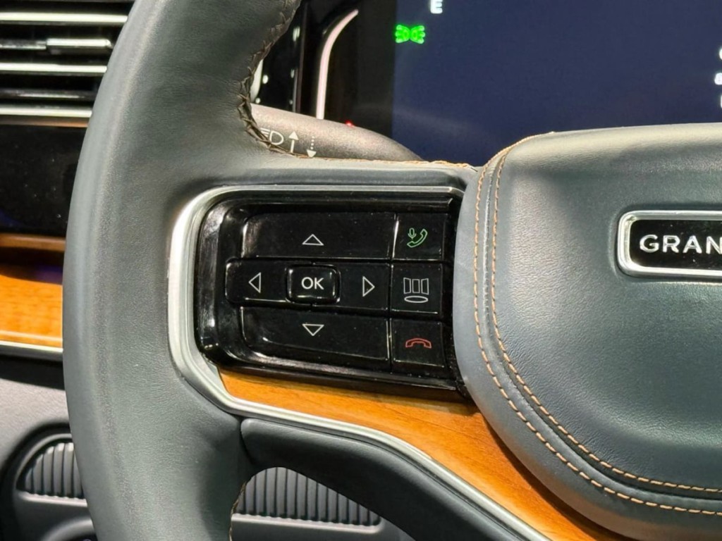 2022 Jeep Grand Cherokee Image 17