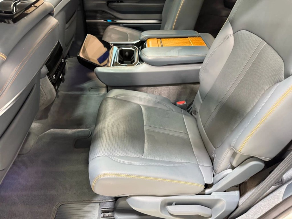 2022 Jeep Grand Cherokee Image 25