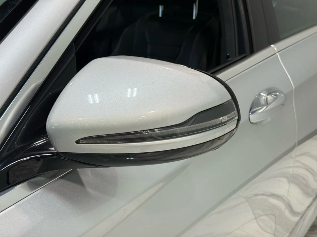 2017 Mercedes-Benz E-Class Image 10