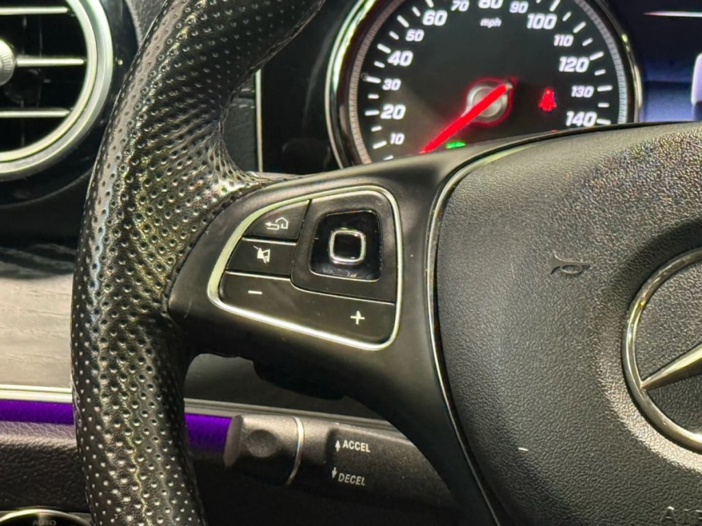 2017 Mercedes-Benz E-Class Image 16