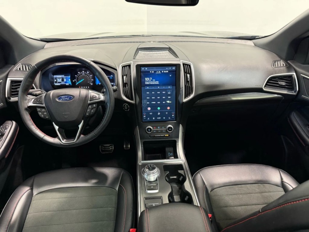 2022 Ford Edge Image 10