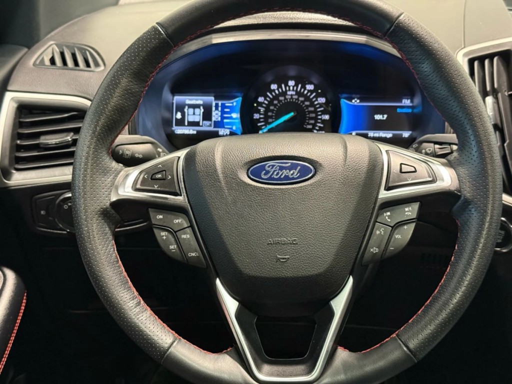 2022 Ford Edge Image 11