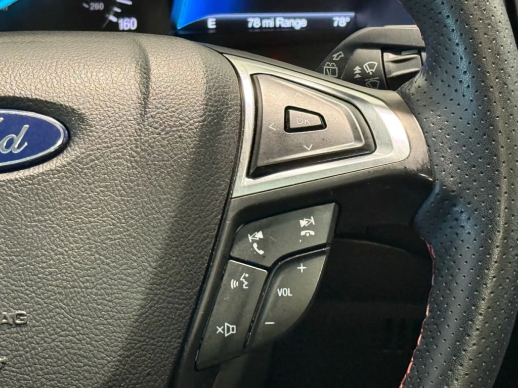 2022 Ford Edge Image 13
