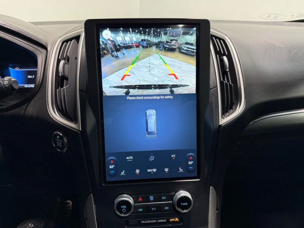 2022 Ford Edge Image 17