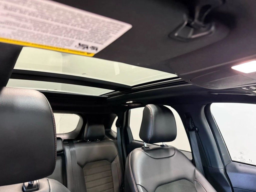 2022 Ford Edge Image 25