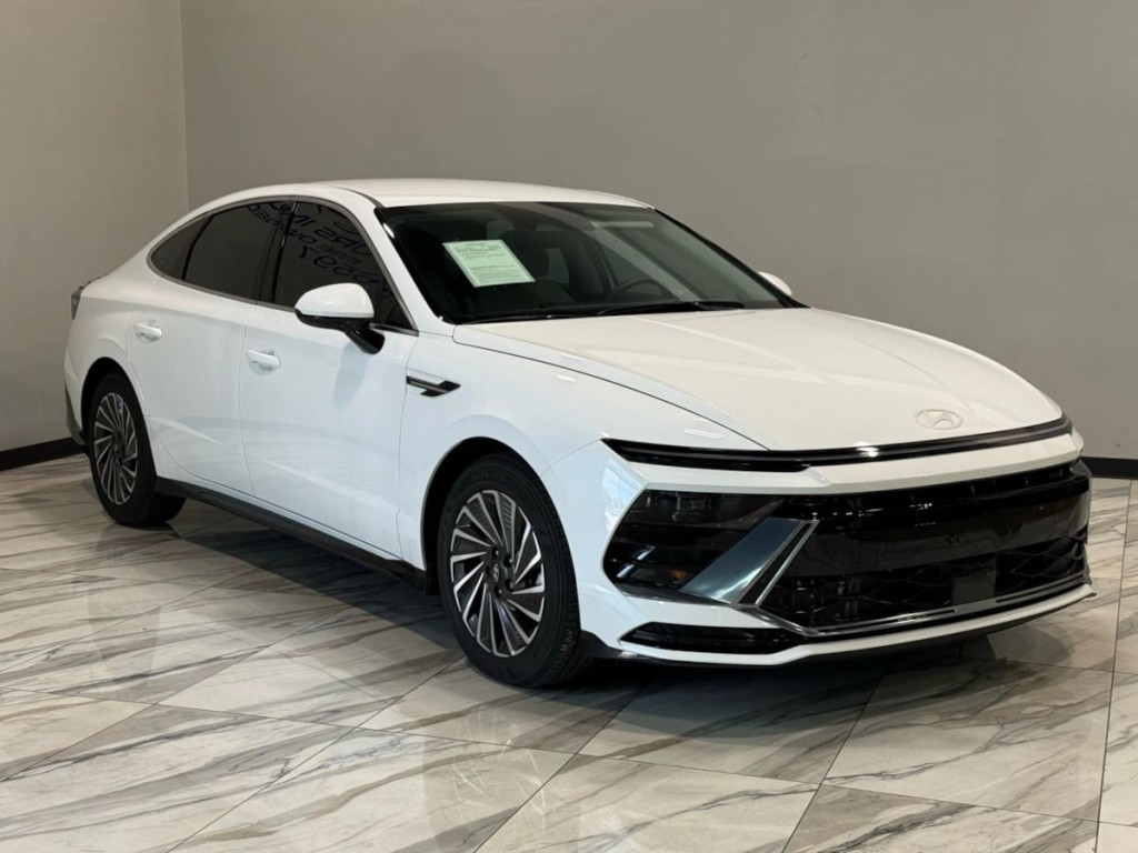 2025 Hyundai Sonata Image 4