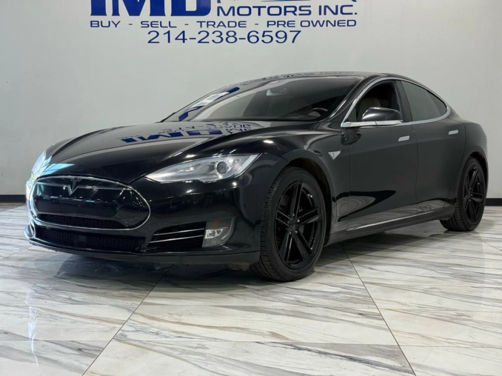 2015 Tesla Model S Image 2