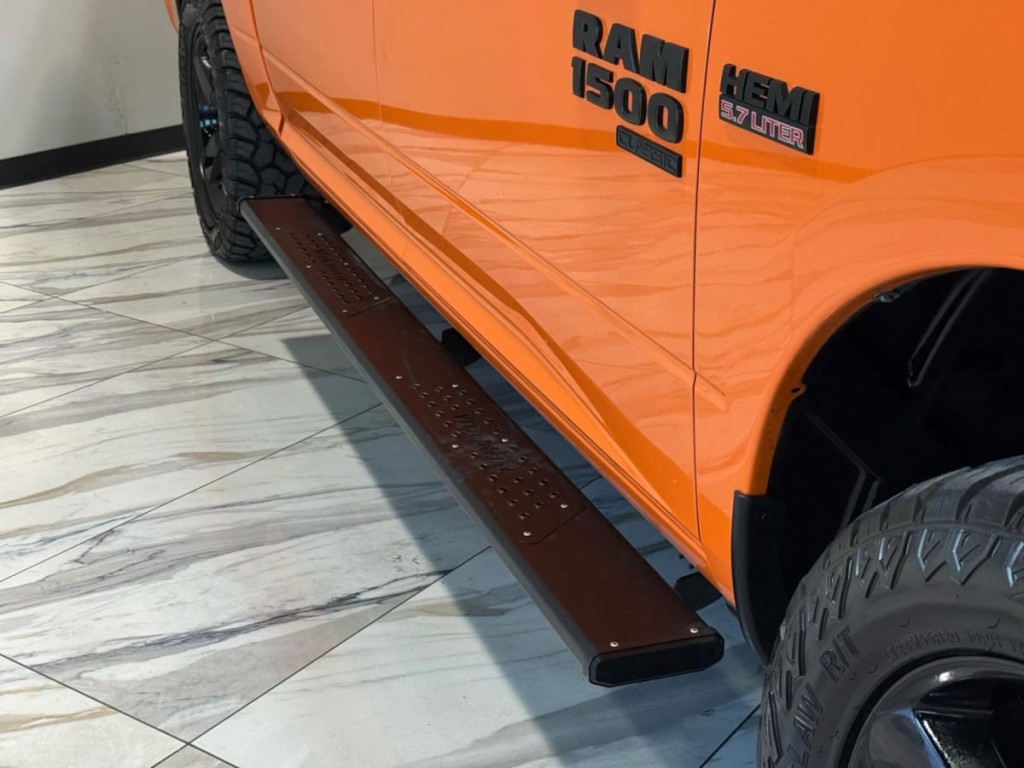 2019 RAM 1500 Image 6
