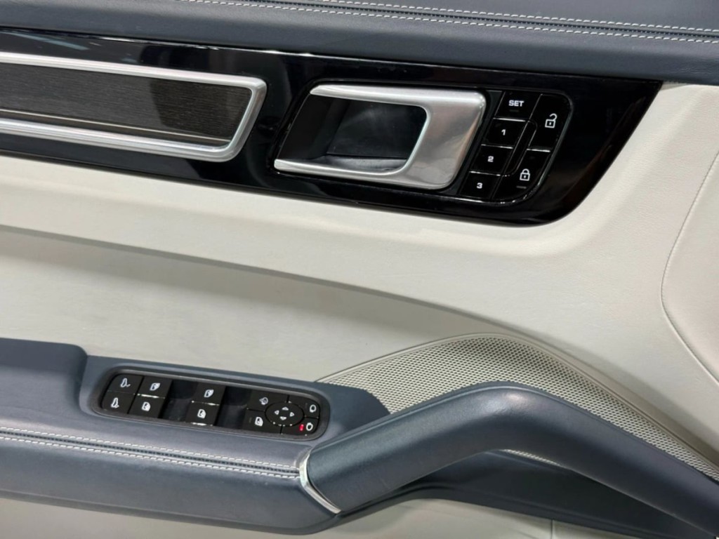 2019 Porsche Cayenne Image 11