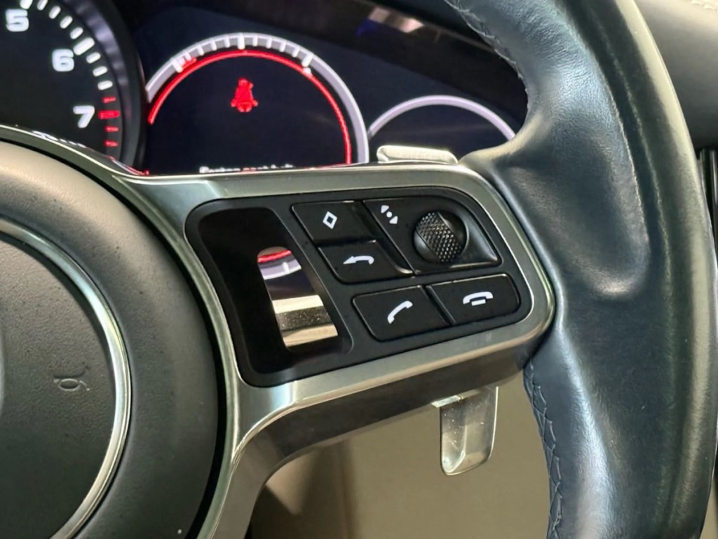 2019 Porsche Cayenne Image 16