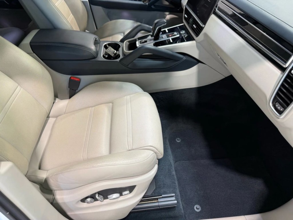 2019 Porsche Cayenne Image 28