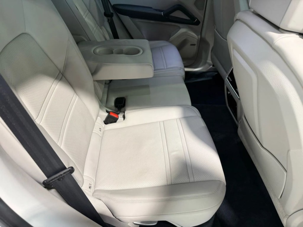 2019 Porsche Cayenne Image 30