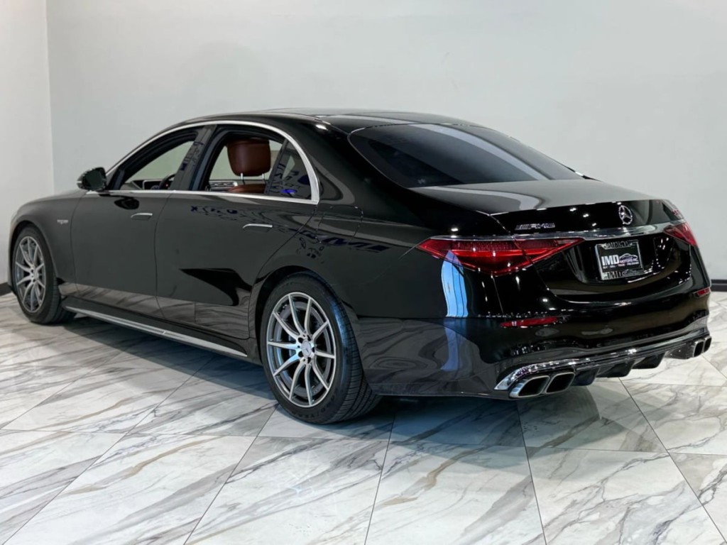 2024 Mercedes-Benz AMG S 63 E Image 8