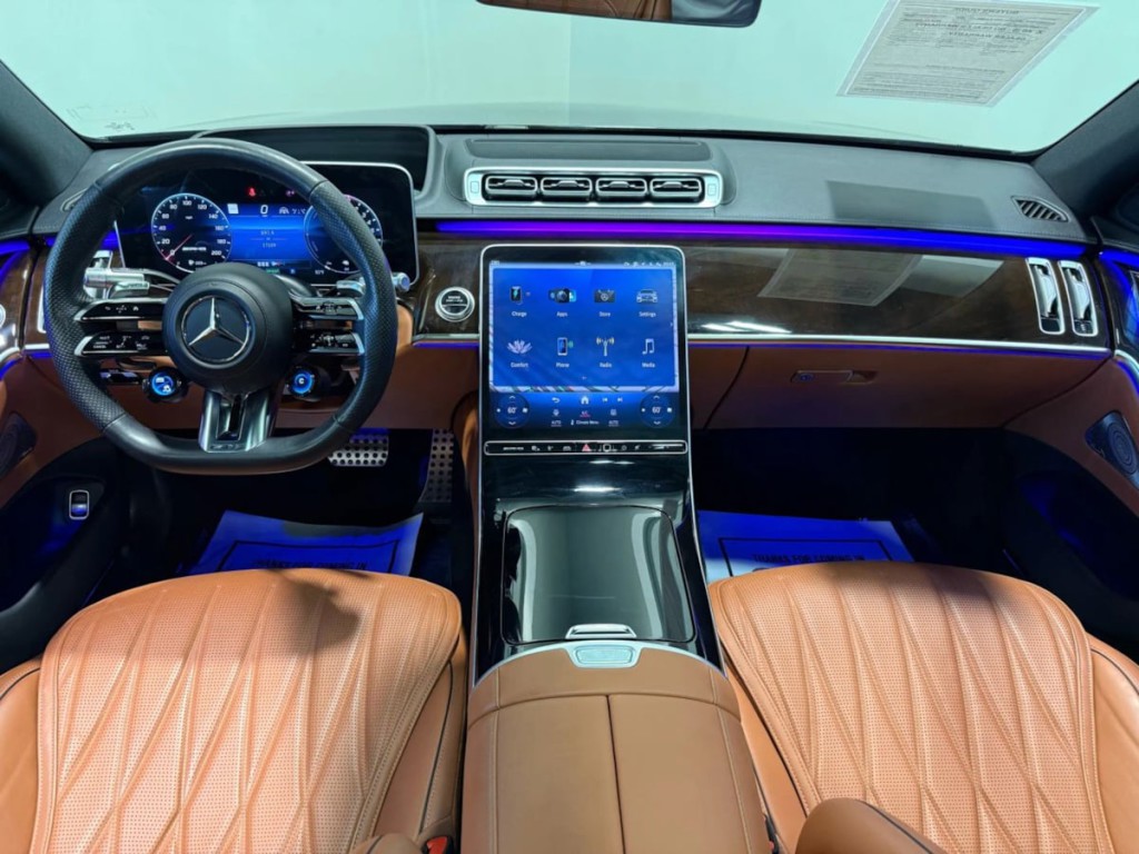 2024 Mercedes-Benz AMG S 63 E Image 15