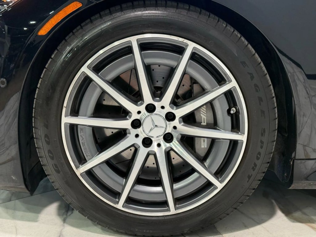 2024 Mercedes-Benz AMG S 63 E Image 32