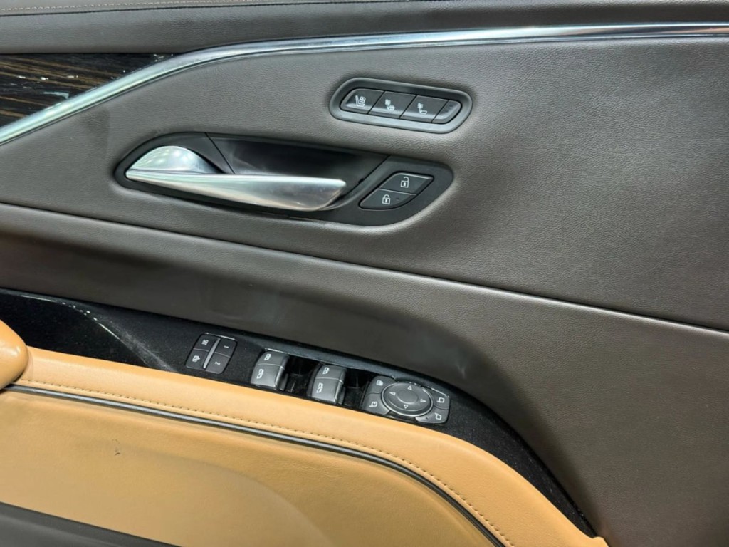 2021 Cadillac Escalade Image 11