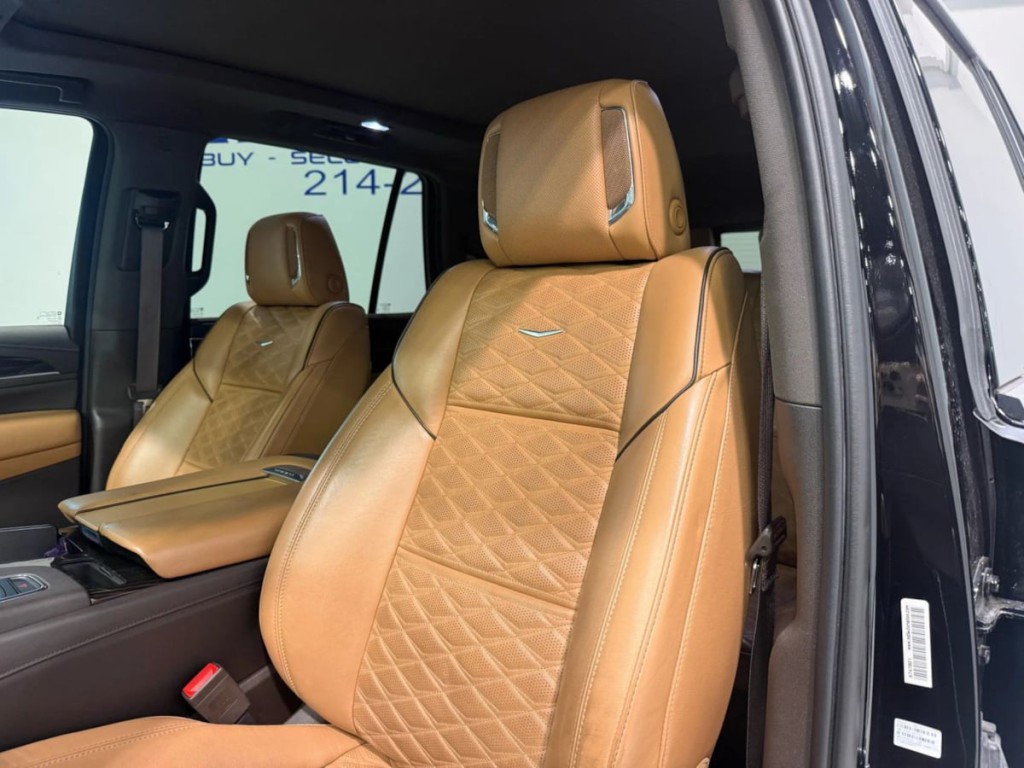 2021 Cadillac Escalade Image 24