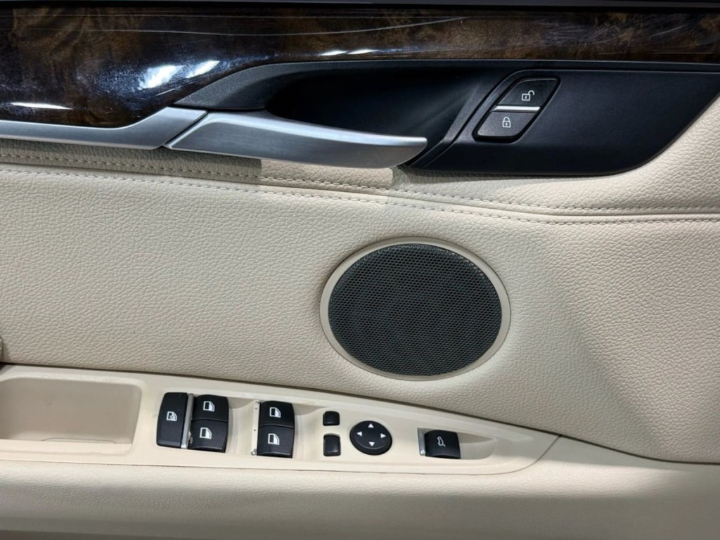 2015 BMW X5 Image 12