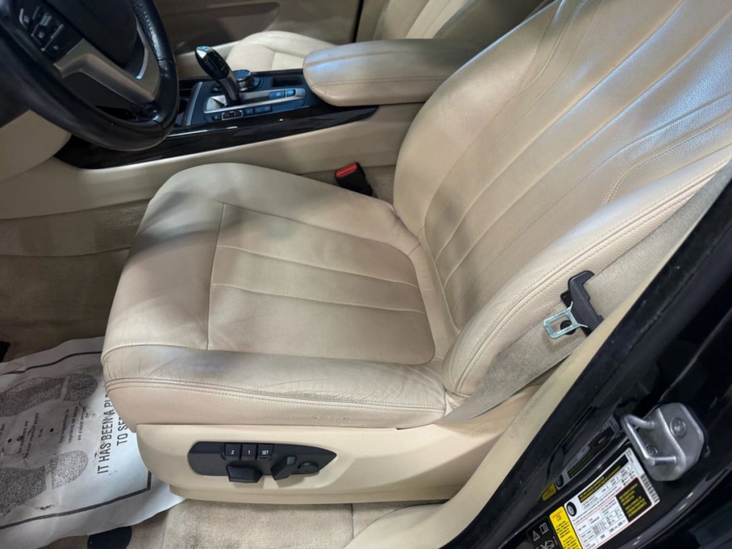 2015 BMW X5 Image 24